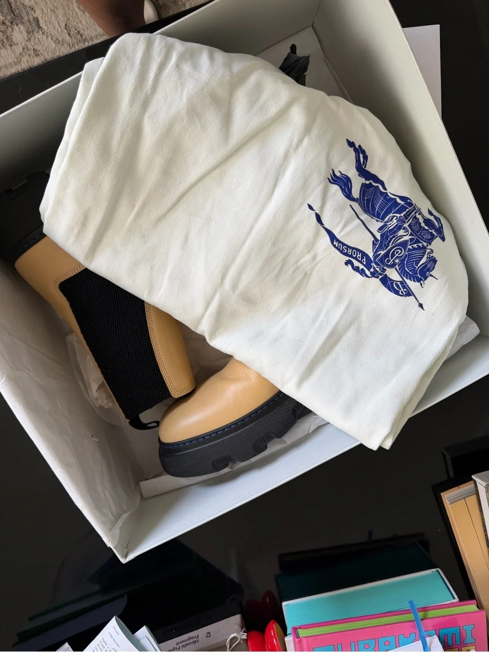 Like New! BURBERRY Leather Chelsea Boots Size 41/8!